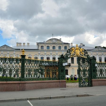 Apartment Liteyniy Avenue 51 Sankt Petersburg Exteriör bild