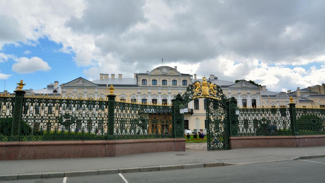 Apartment Liteyniy Avenue 51 Sankt Petersburg Exteriör bild